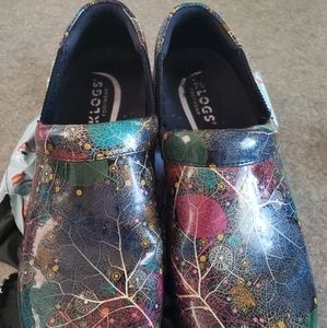 Klogs nursing shoes